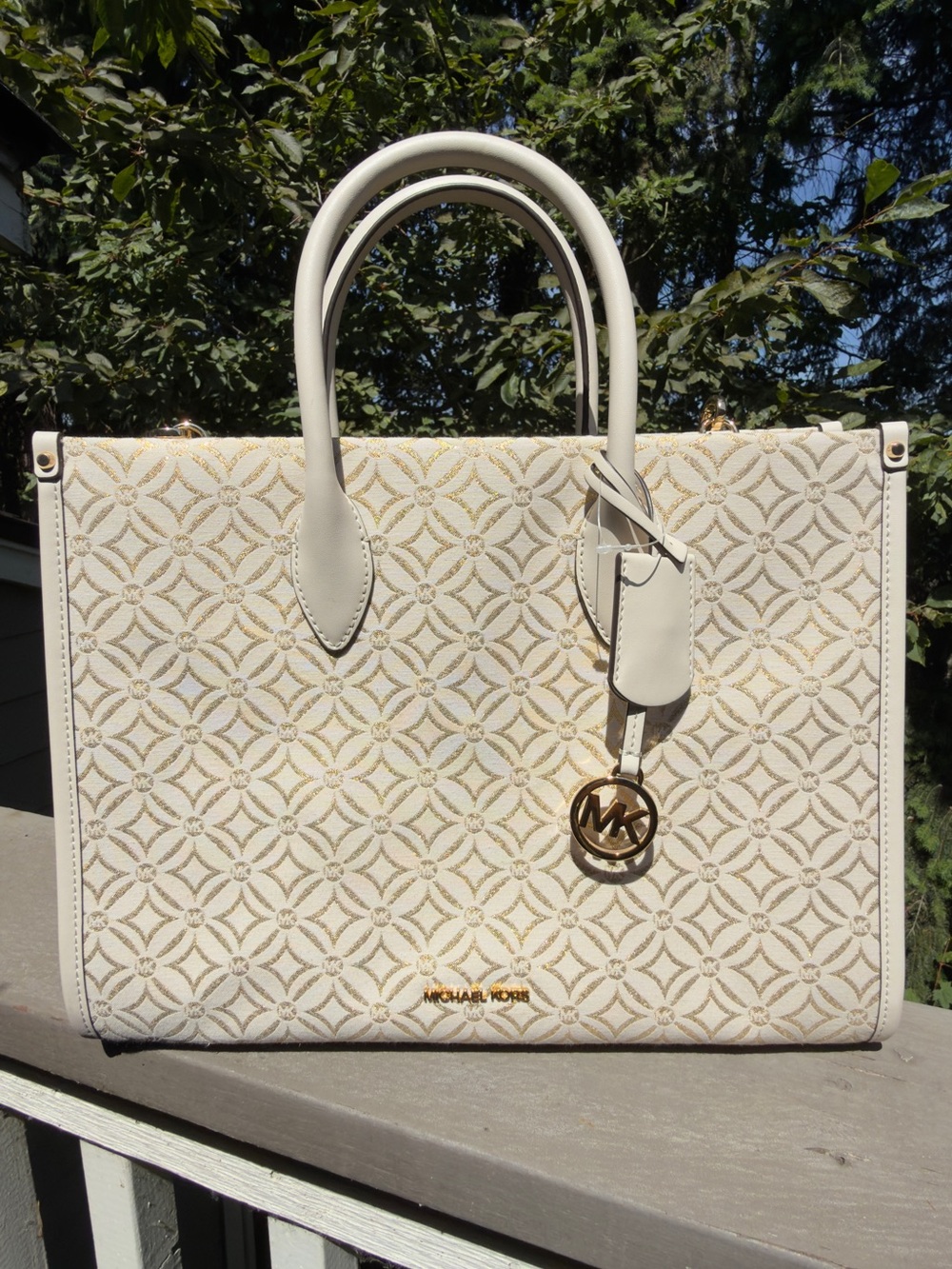 Michael Kors Cream and Gold Logo Tote with Branded Strap - Picture 2 of 7